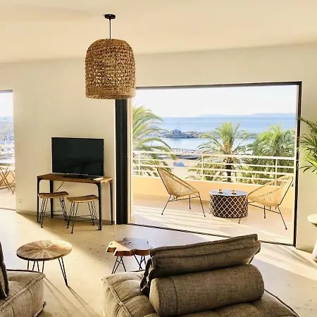 아파트 T3 Lumineux Traversant Totalement Neuf En Face De La Front De Vue Sur Les Iles Vue Panoramique Assuree De La Centre Du Lavandou 3eme Etage Avec Ascenseur T3 르 라방두